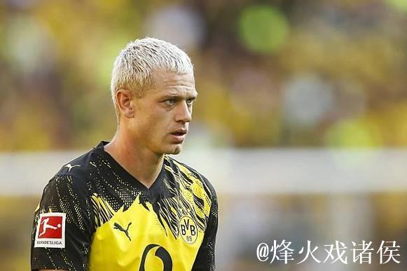 巴萨有意多特边后卫瑞尔森,已联系球员代理人 巴萨有意多特边后卫瑞尔森,已联系球员代理人